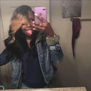 Meet your Posher, Briana